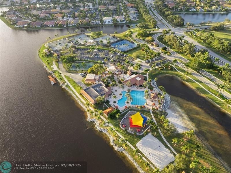 5318 SW 195th Terrace, Miramar, FL 33029 Photo