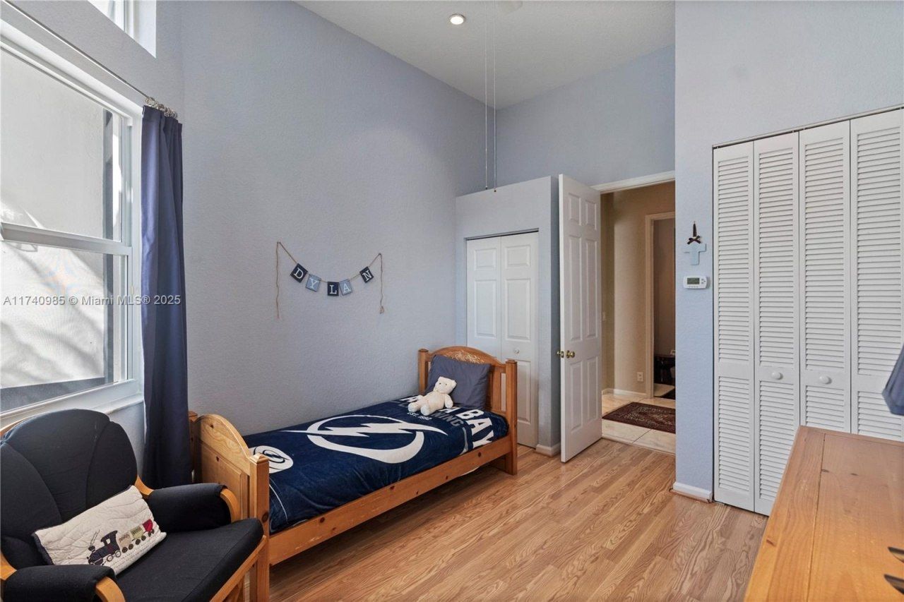 1113 SW 156th Ter, Pembroke Pines, FL 33027 Photo