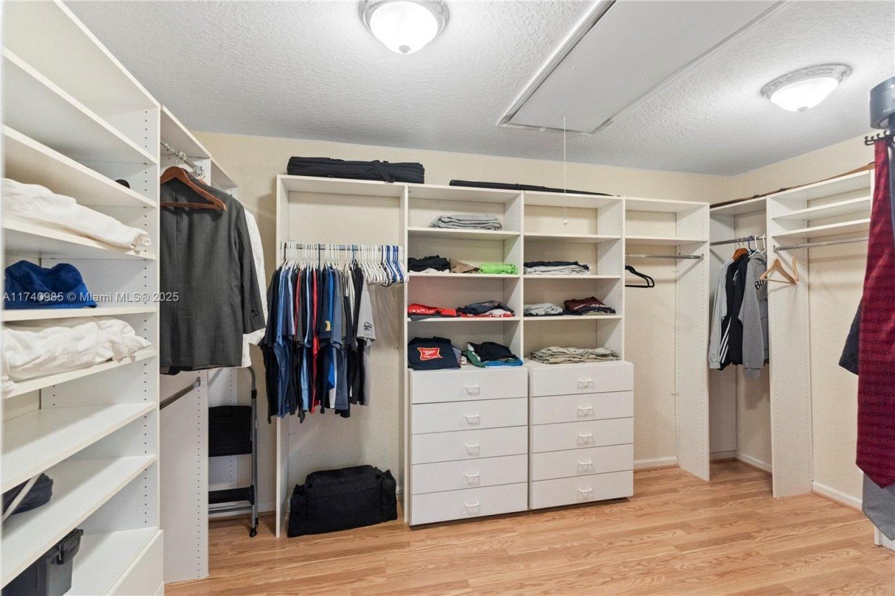 1113 SW 156th Ter, Pembroke Pines, FL 33027 Photo