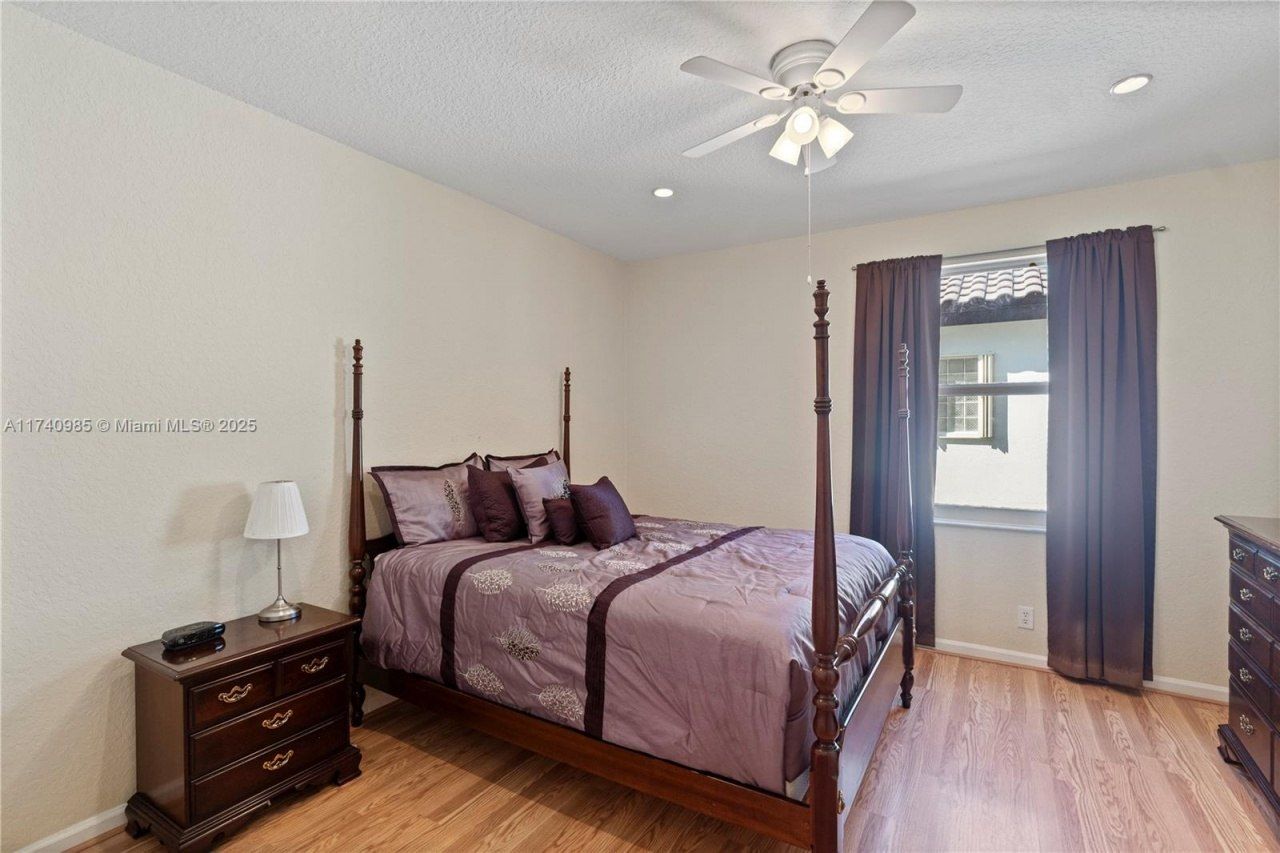 1113 SW 156th Ter, Pembroke Pines, FL 33027 Photo