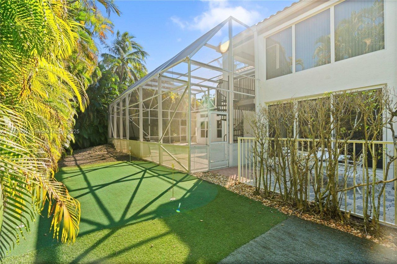 1113 SW 156th Ter, Pembroke Pines, FL 33027 Photo