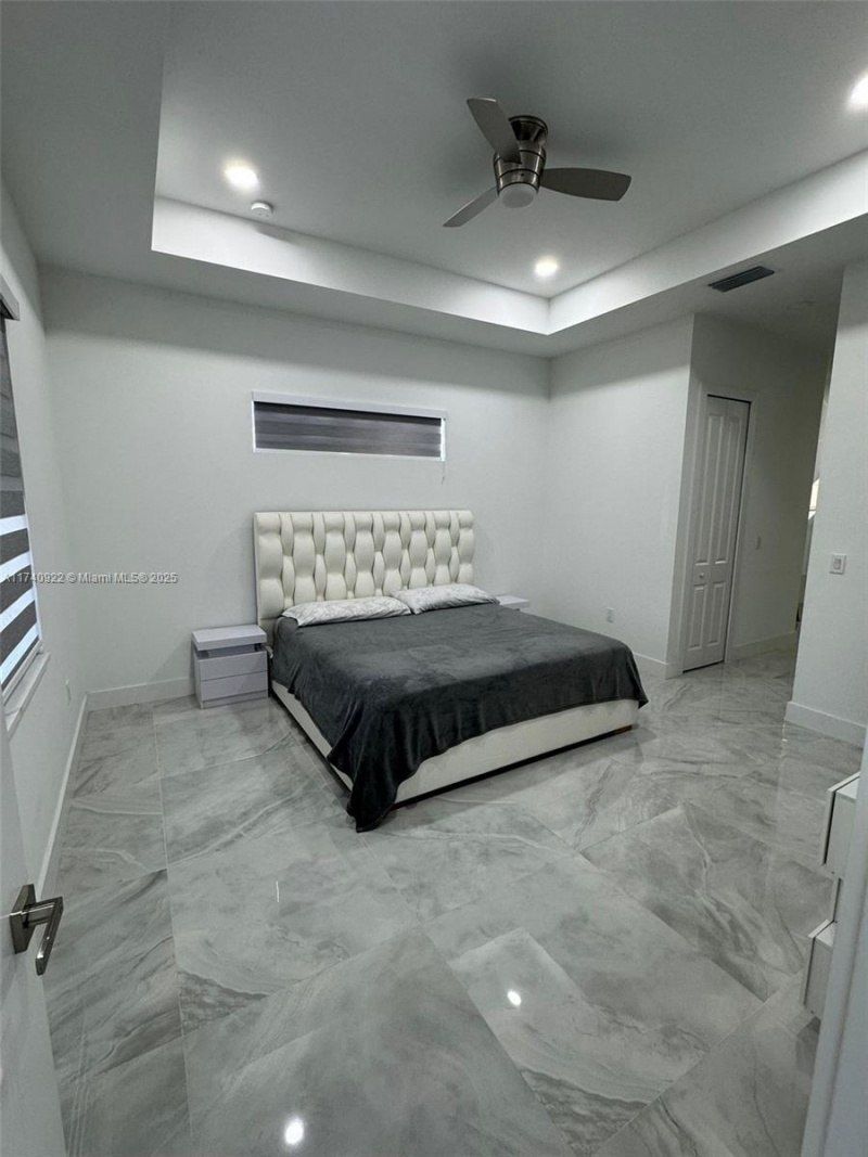 512 NE Juanita Pl, Cape Coral, FL 33909 Photo