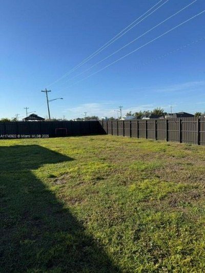 512 NE Juanita Pl, Cape Coral, FL 33909 Photo