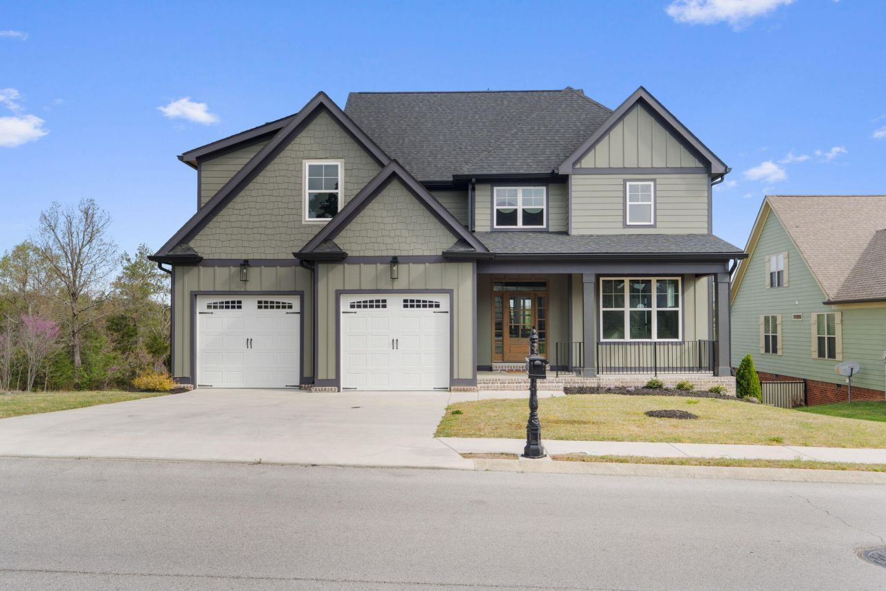 614 Lakeshore Cove Drive, Fort Oglethorpe, GA 30742 Main Photo