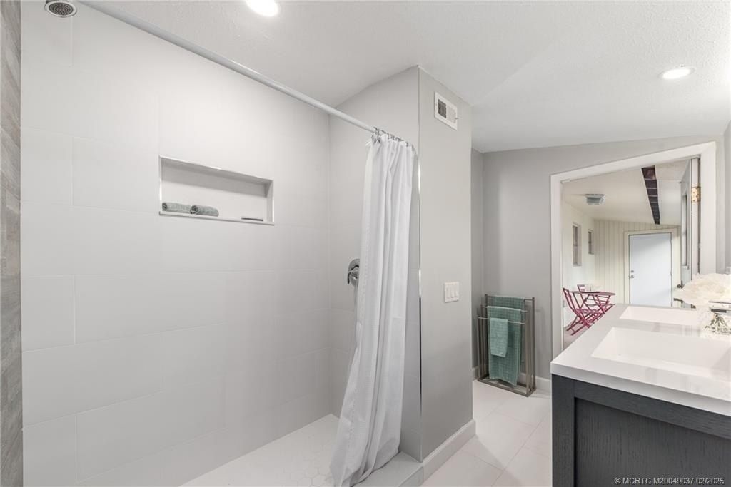 9026 SE Bobwhite Street, Hobe Sound, FL 33455 Photo