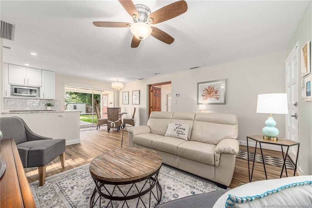 9026 SE Bobwhite Street, Hobe Sound, FL 33455 Photo