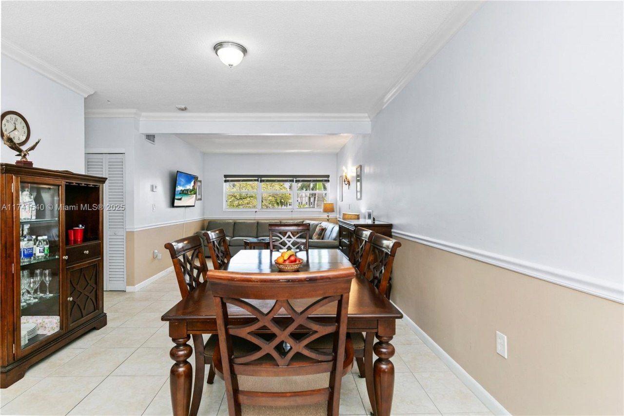 3131 S Ocean Dr, Unit 211, Hallandale Beach, FL 33009 Photo