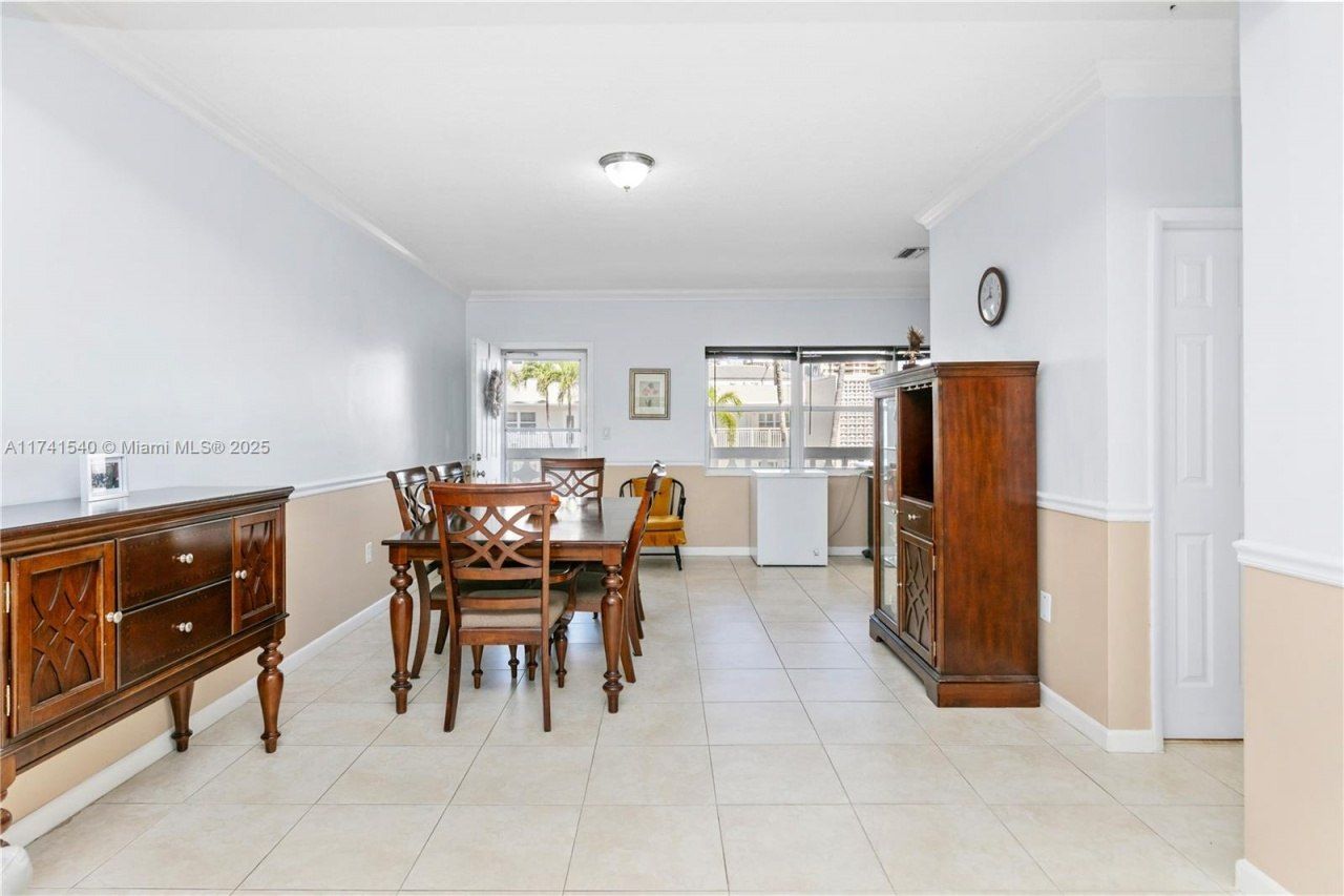 3131 S Ocean Dr, Unit 211, Hallandale Beach, FL 33009 Photo