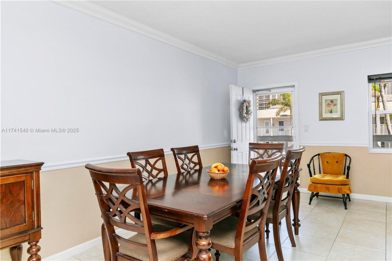 3131 S Ocean Dr, Unit 211, Hallandale Beach, FL 33009 Photo