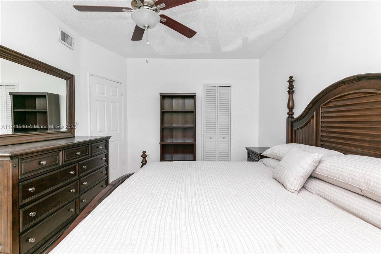 3131 S Ocean Dr, Unit 211, Hallandale Beach, FL 33009 Photo