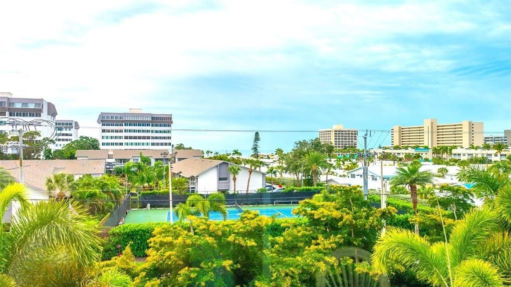 1200 E Peppertree Lane, Unit 305, Sarasota, FL 34242 Photo