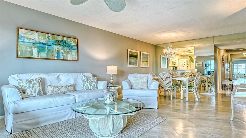 1200 E Peppertree Lane, Unit 305, Sarasota, FL 34242 Photo