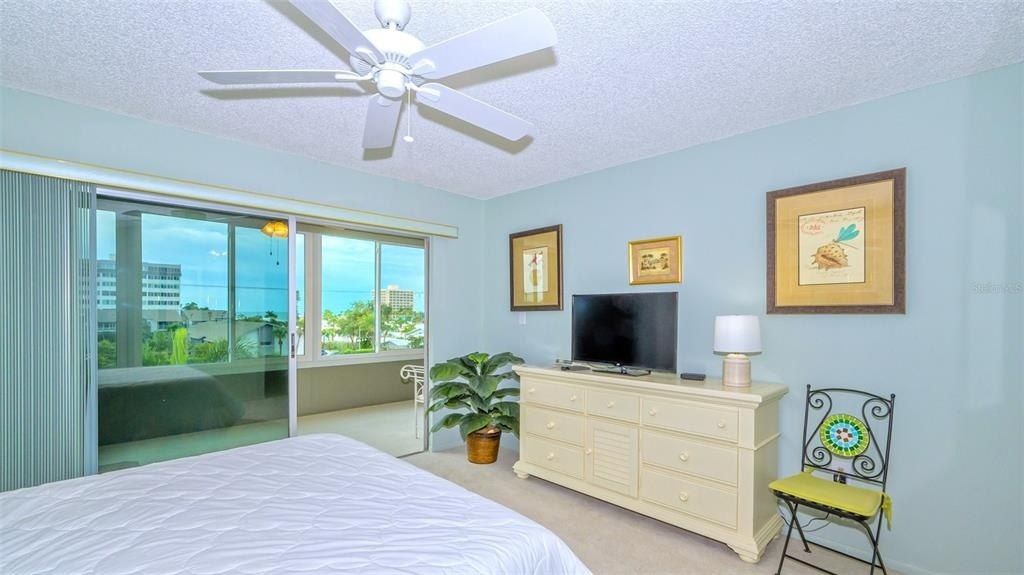 1200 E Peppertree Lane, Unit 305, Sarasota, FL 34242 Photo