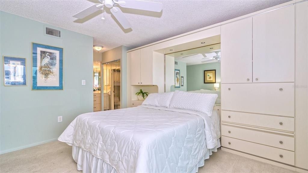 1200 E Peppertree Lane, Unit 305, Sarasota, FL 34242 Photo