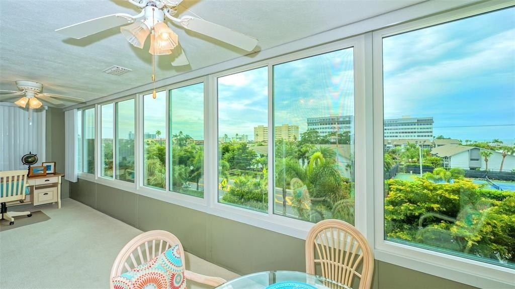 1200 E Peppertree Lane, Unit 305, Sarasota, FL 34242 Photo
