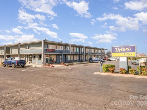 325 SW HWY 70 Highway, Hickory, NC 28602