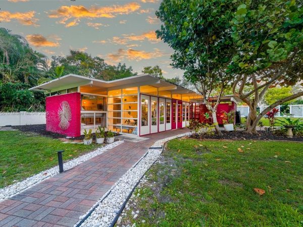 40 NE 24th St, Lazy Lake, FL 33305