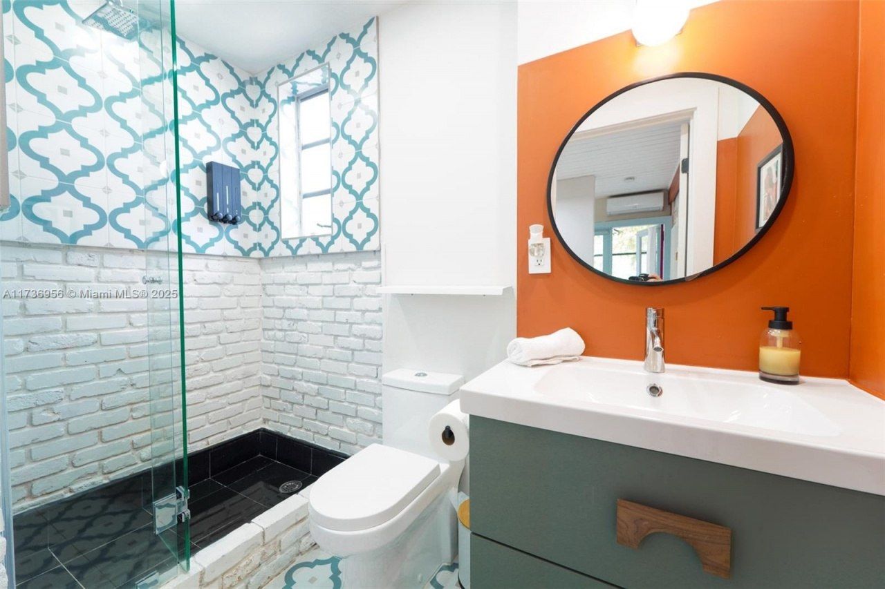 40 NE 24th St, Lazy Lake, FL 33305 Photo