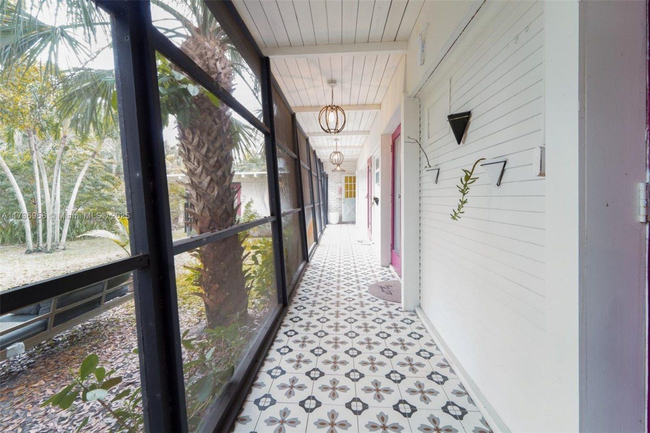 40 NE 24th St, Lazy Lake, FL 33305 Photo