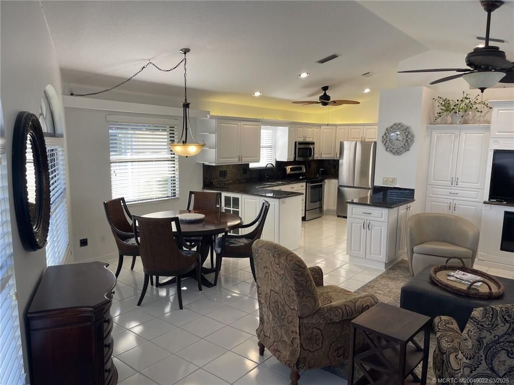 286 Nettles Boulevard, Jensen Beach, FL 34957 Photo