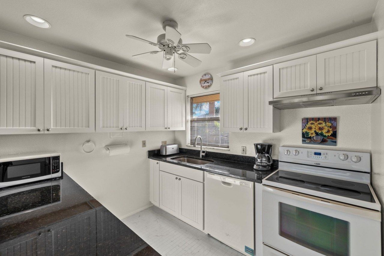 5117 Sea Bell Rd, Unit A203, Sanibel, FL 33957 Photo