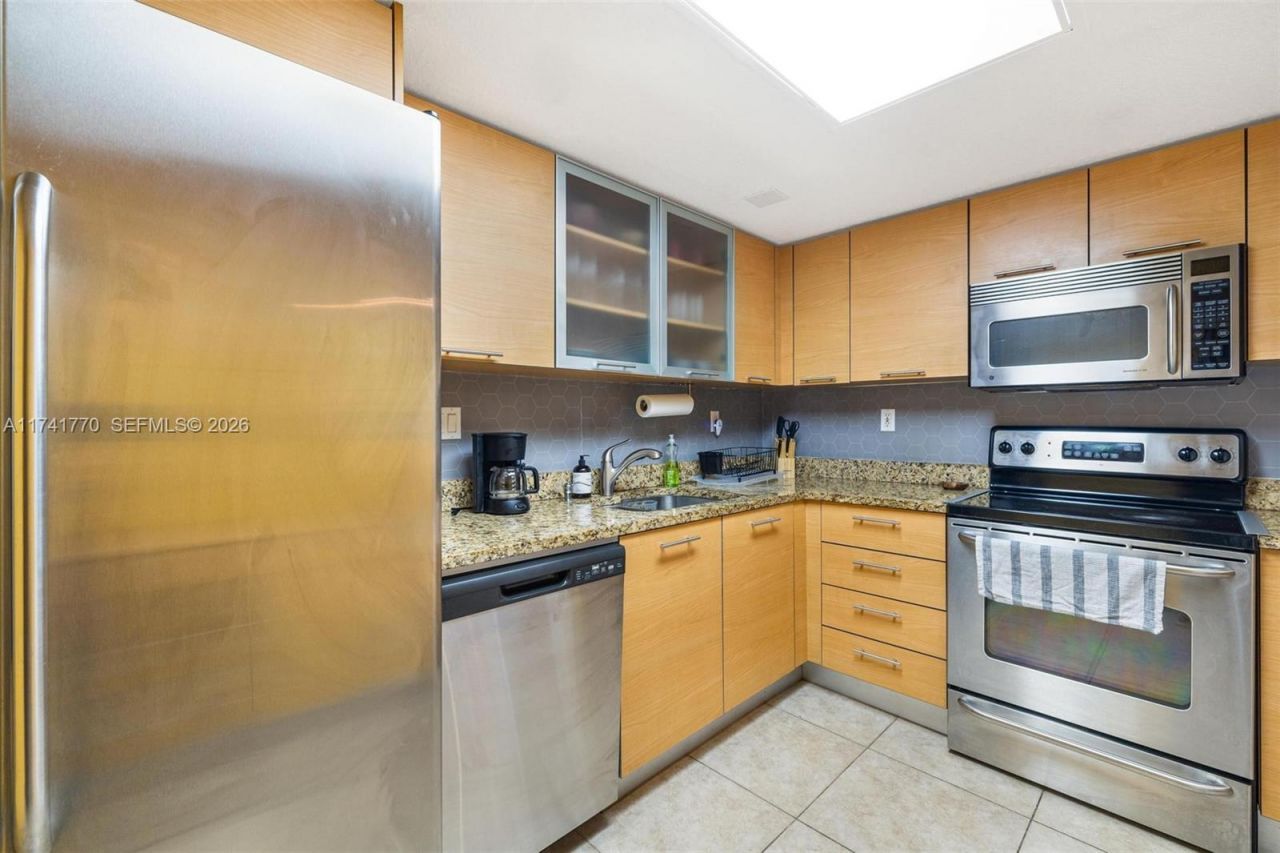 3300 NE 192nd St, Unit PH16, Aventura, FL 33180 Photo