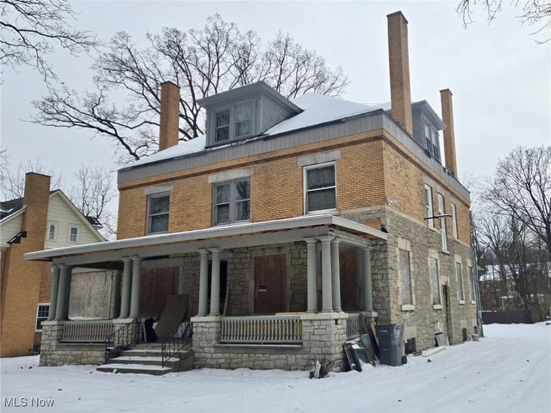 239 N Heights Avenue, Youngstown, OH 44504 Photo 2