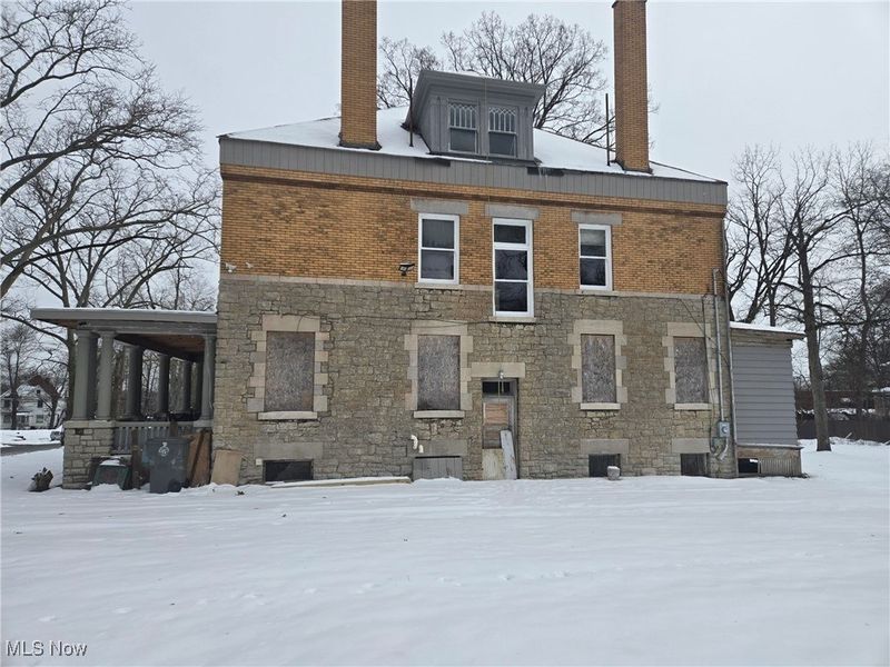 239 N Heights Avenue, Youngstown, OH 44504 Photo 3