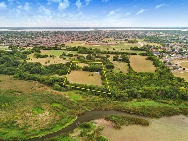 6819 Chiesa Road, Rowlett, TX 75089