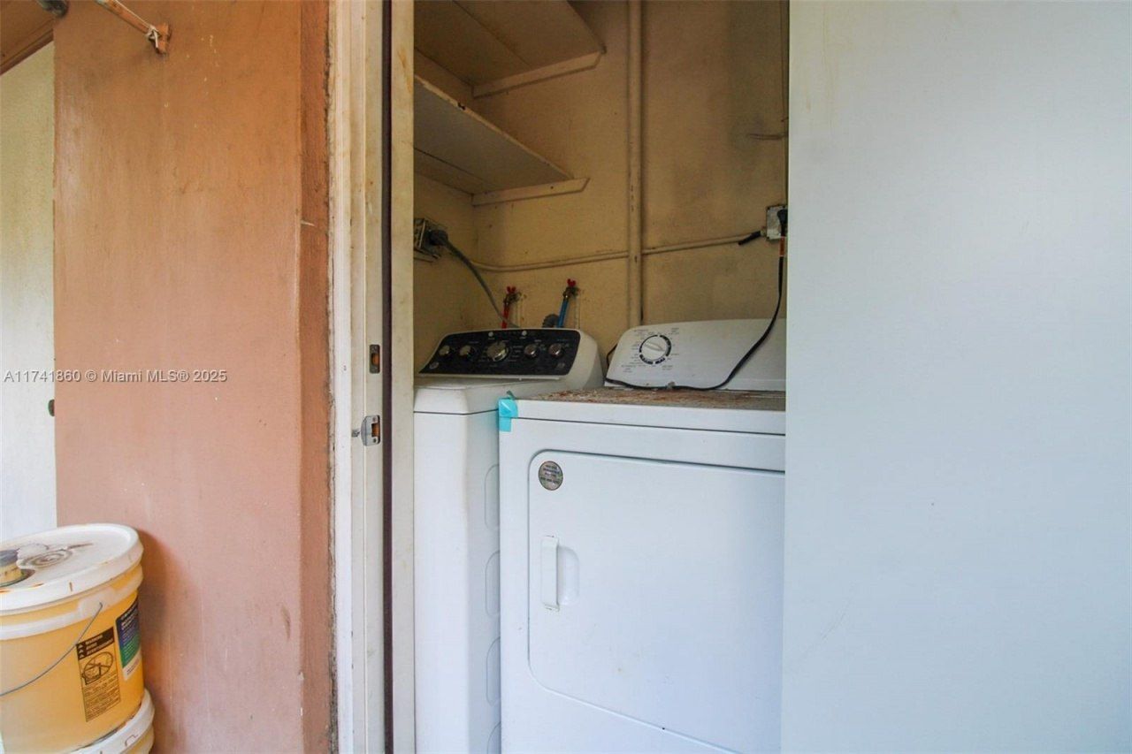 21 NW 32 Court, Miami, FL 33125 Photo