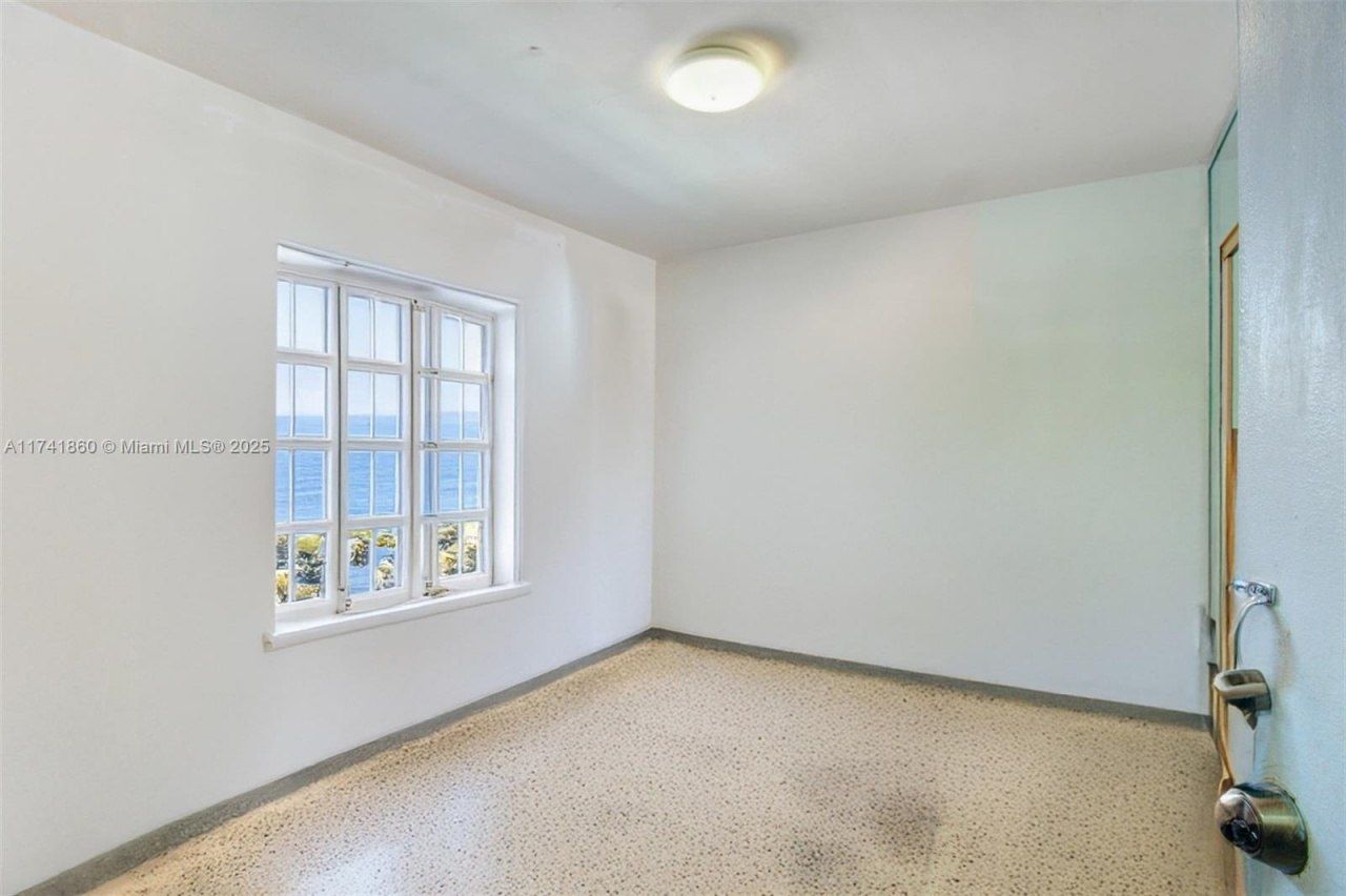 21 NW 32 Court, Miami, FL 33125 Photo