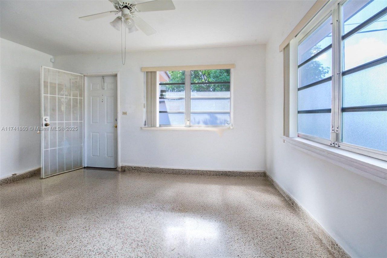 21 NW 32 Court, Miami, FL 33125 Photo