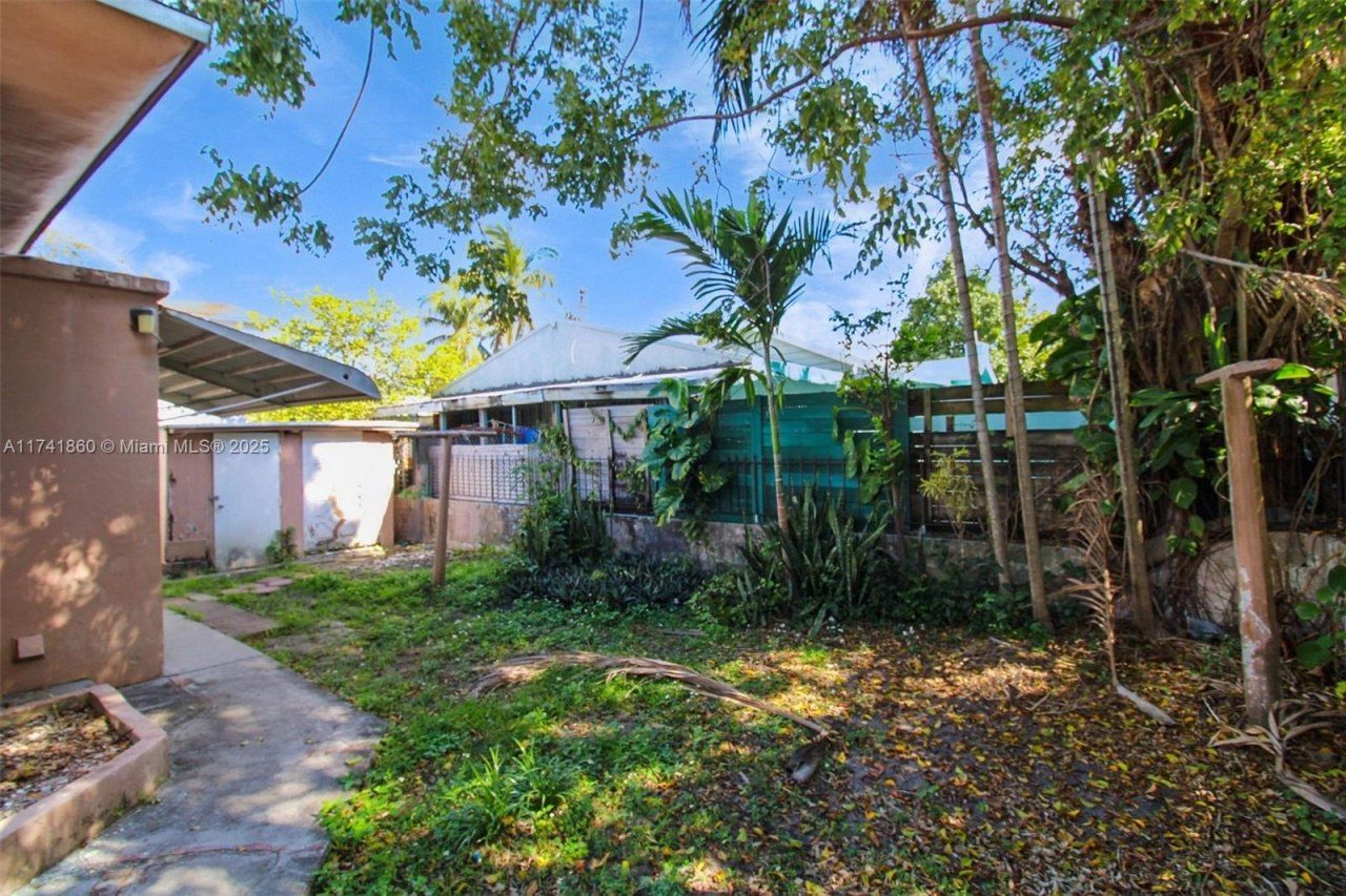 21 NW 32 Court, Miami, FL 33125 Photo