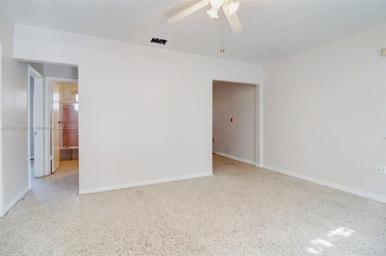 21 NW 32 Court, Miami, FL 33125 Photo