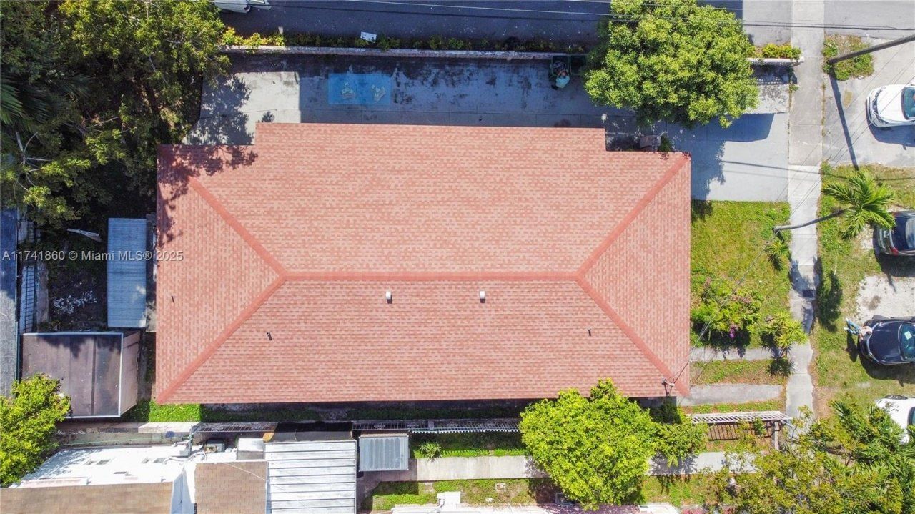 21 NW 32 Court, Miami, FL 33125 Photo