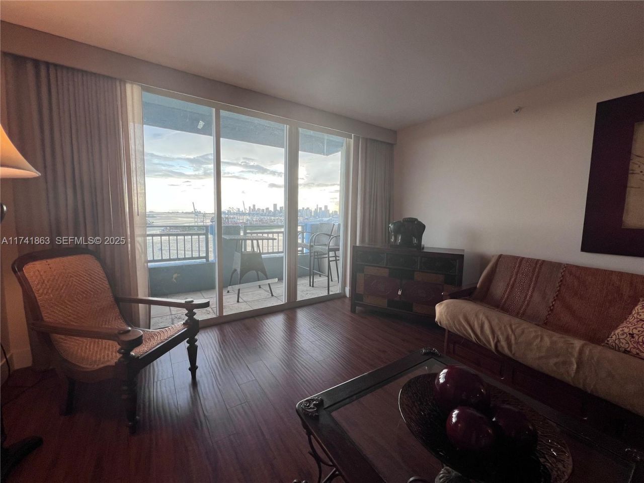 90 Alton Rd, Unit 2110, Miami Beach, FL 33139 Photo