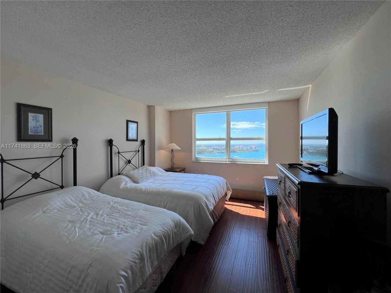 90 Alton Rd, Unit 2110, Miami Beach, FL 33139 Photo