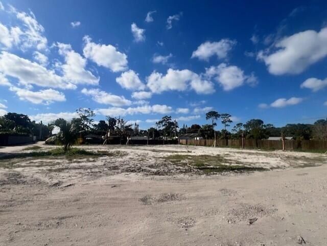 447 Tall Pines Road, West Palm Beach, FL 33415 Photo