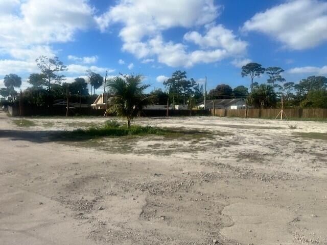 447 Tall Pines Road, West Palm Beach, FL 33415 Photo