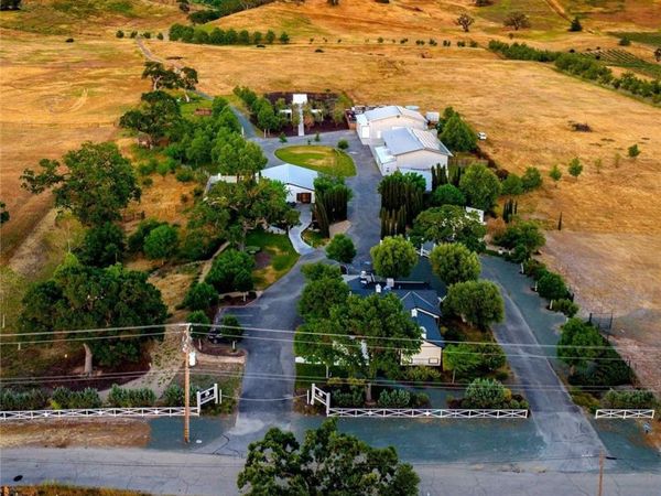 1340 Penman Springs Road, Paso Robles, CA 93446