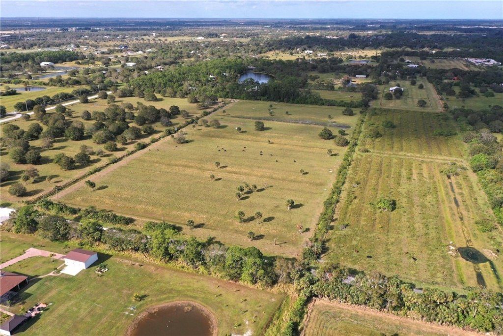 495 66th Avenue Sw, Vero Beach, FL 32968 Photo