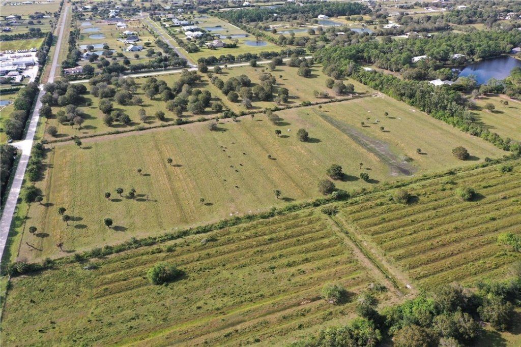 495 66th Avenue Sw, Vero Beach, FL 32968 Photo