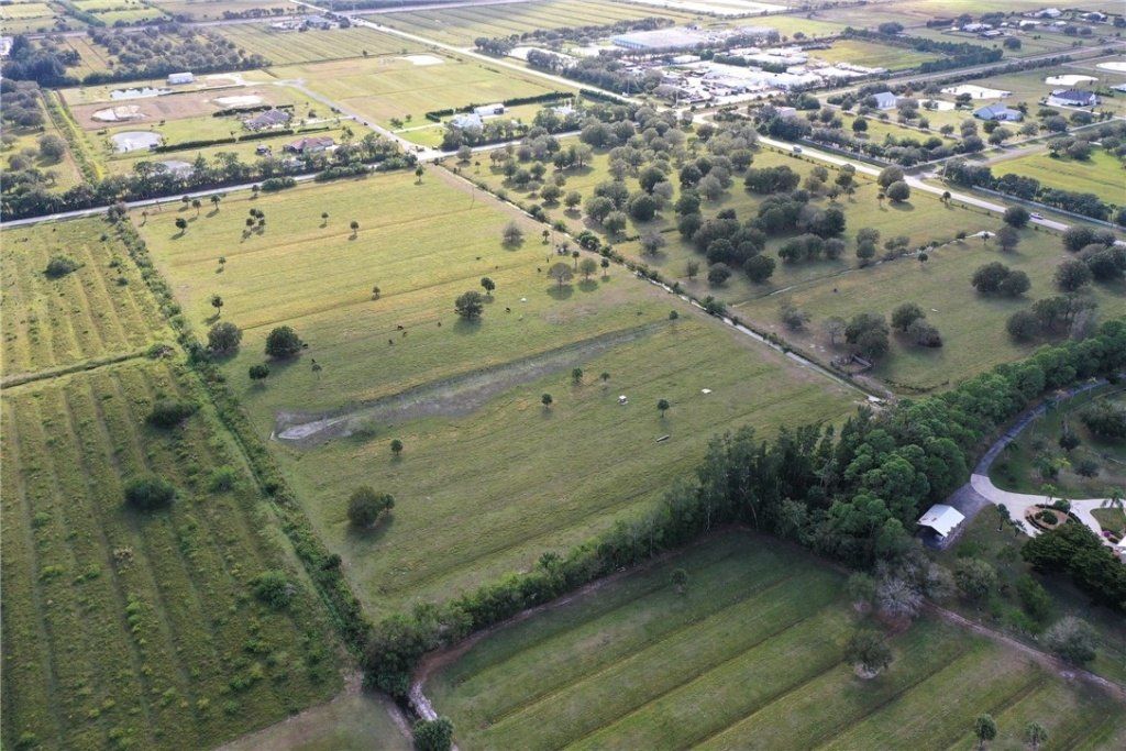 495 66th Avenue Sw, Vero Beach, FL 32968 Photo