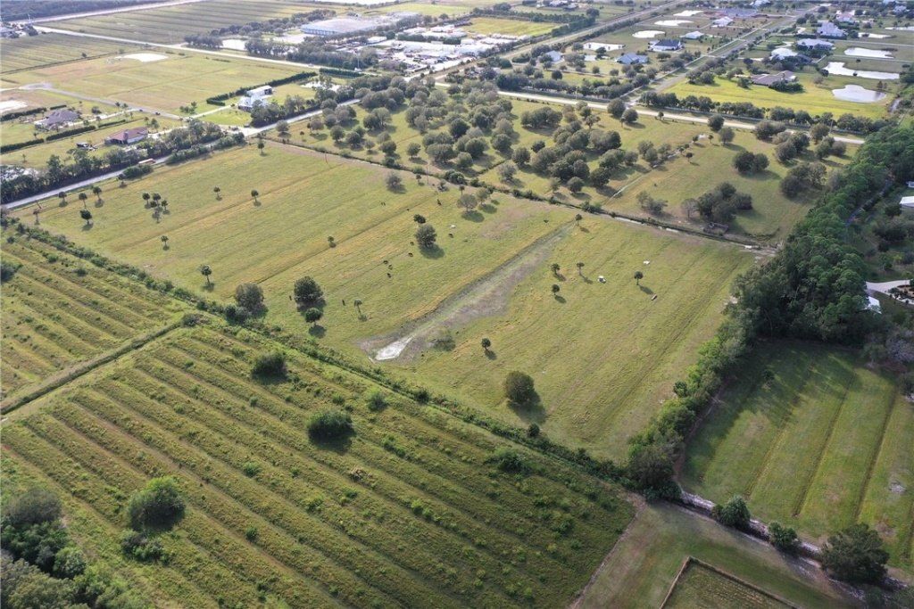 495 66th Avenue Sw, Vero Beach, FL 32968 Photo