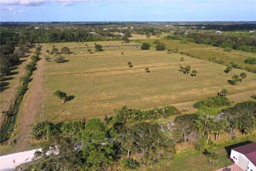 495 66th Avenue Sw, Vero Beach, FL 32968 Photo