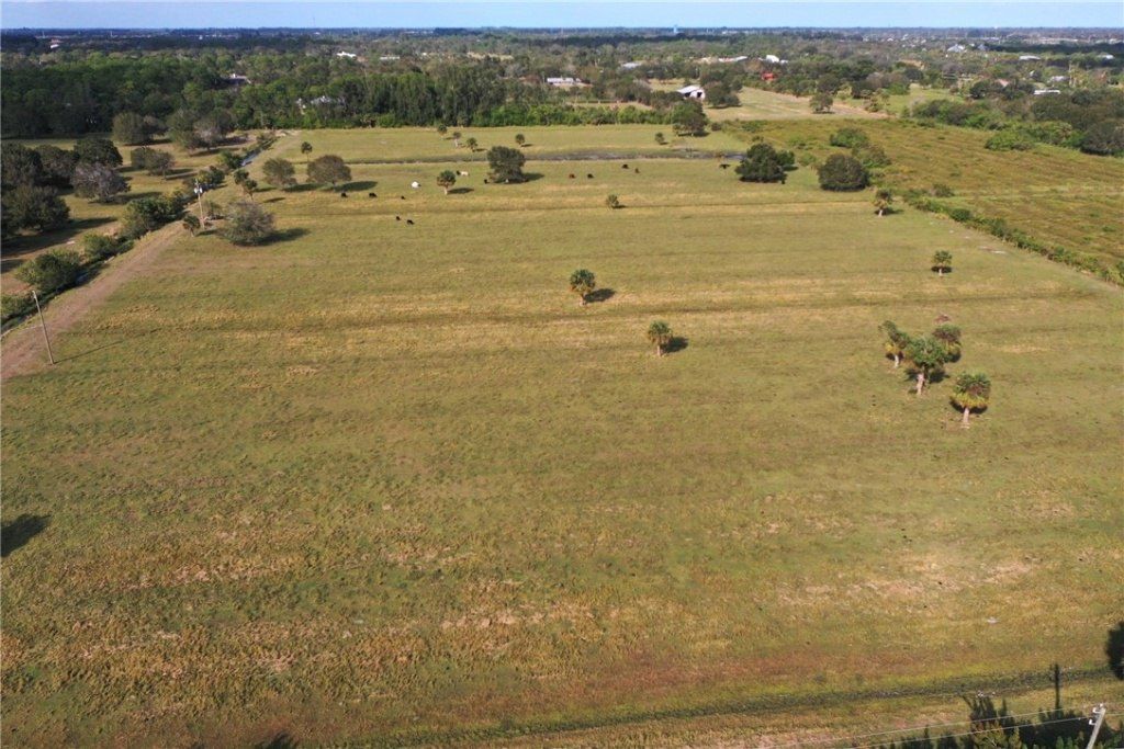 495 66th Avenue Sw, Vero Beach, FL 32968 Photo