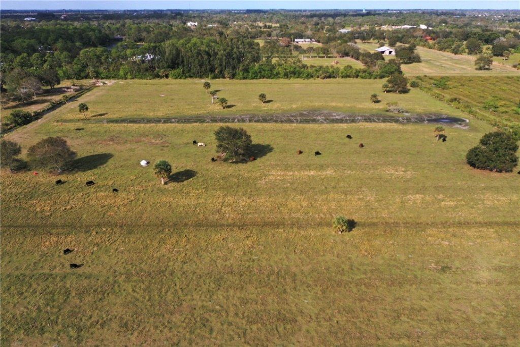 495 66th Avenue Sw, Vero Beach, FL 32968 Photo