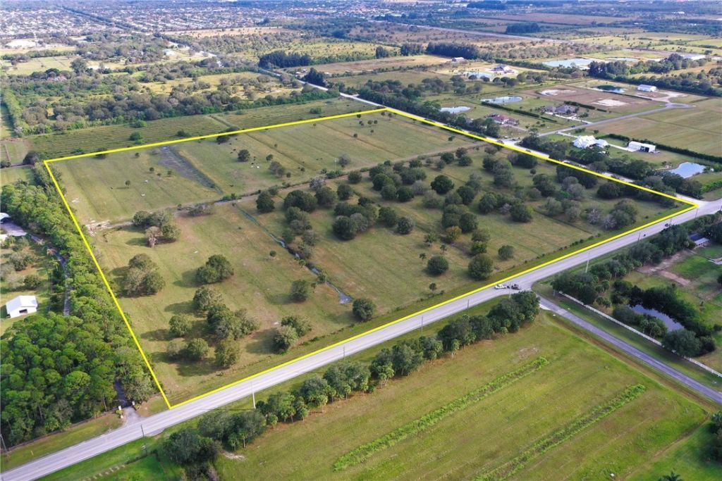 495 66th Avenue Sw, Vero Beach, FL 32968 Photo