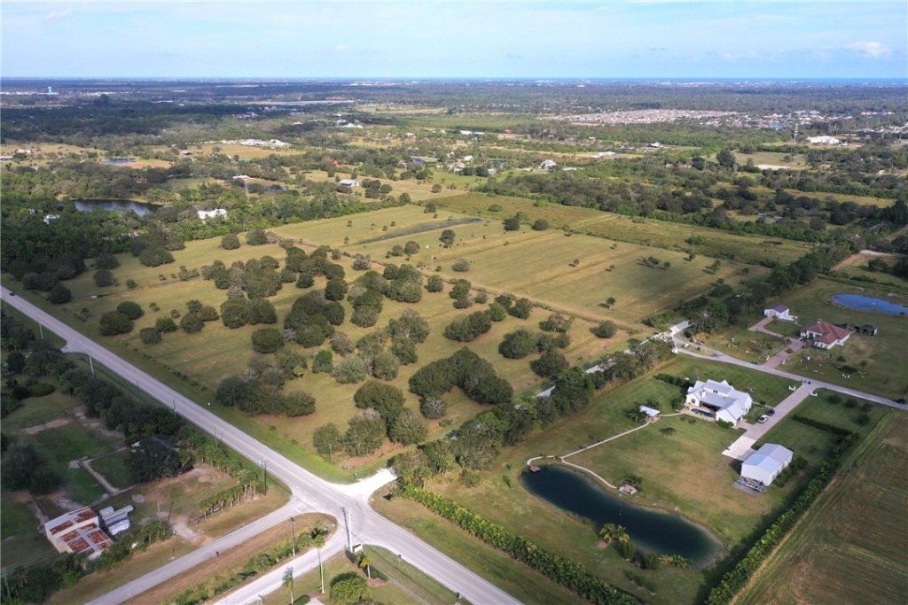 495 66th Avenue Sw, Vero Beach, FL 32968 Photo