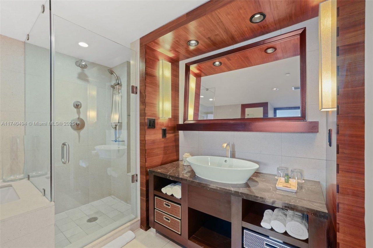 6801 Collins Ave, Unit 608 (door, Miami Beach, FL 33141 Photo